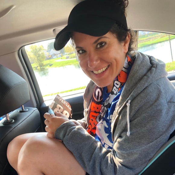 Meet your Posher, Andrea - Picture 2 of 2